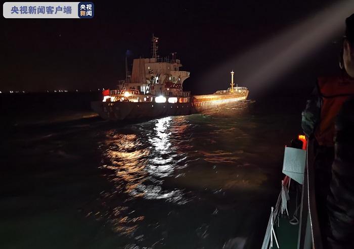 海南海警局查获4艘非法运输海砂船舶 涉案海沙2万多吨