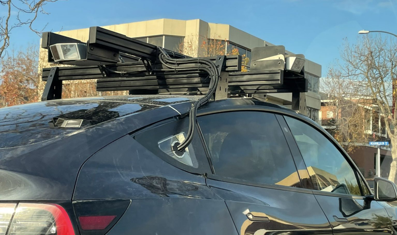 车顶架上装有成像设备的Model Y，图片来源：https：//www.teslarati.com/