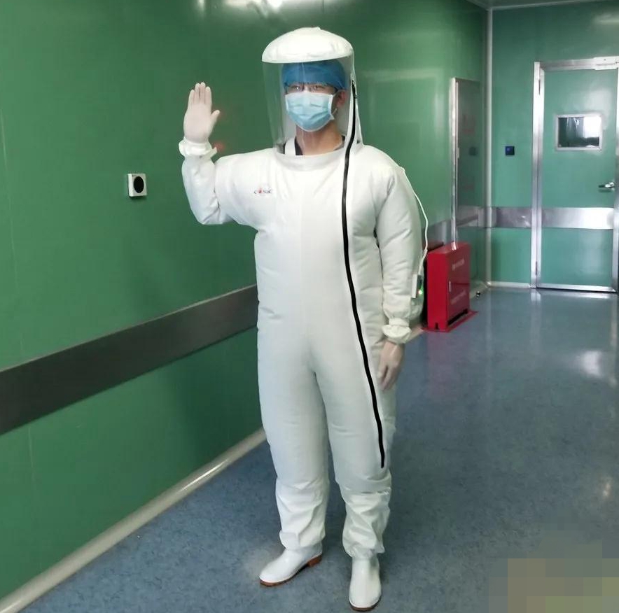 航天科工新一代p2 电动送风式正压防护服助力战疫