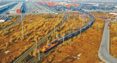 2021年首列中欧班列成渝号列车发车