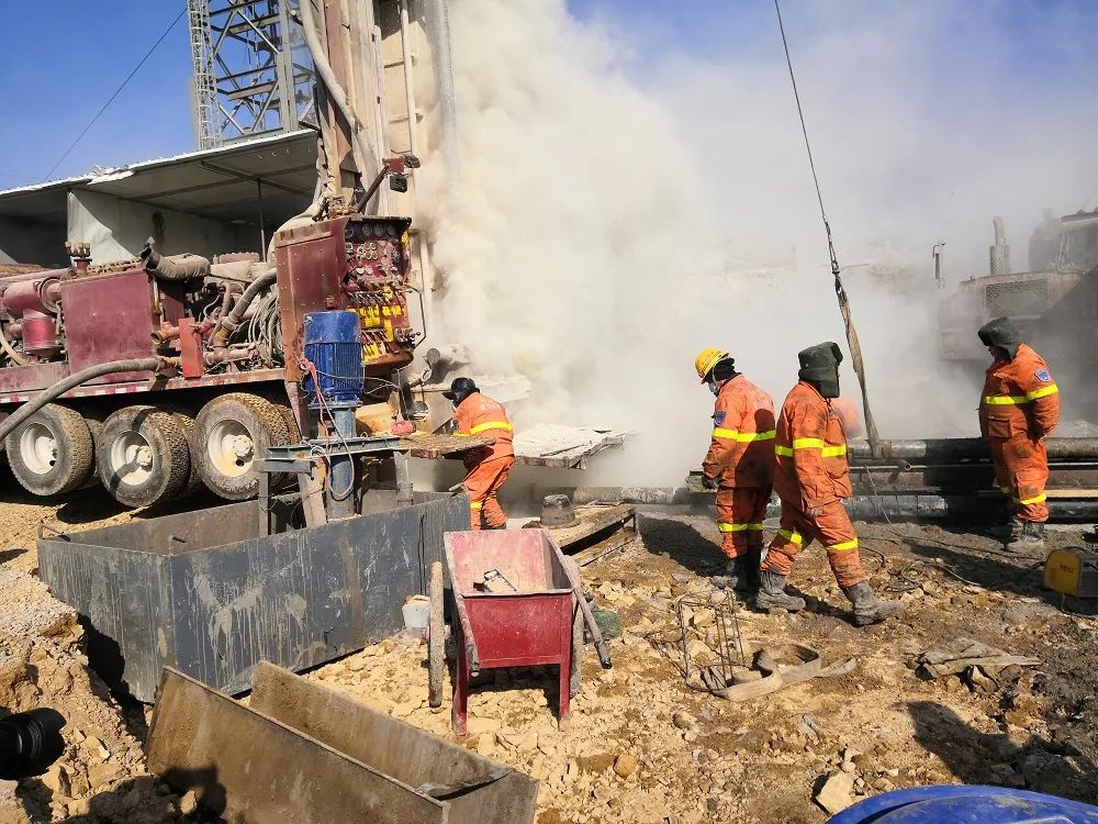 山东矿难最新：一矿工重度昏迷，新逃生通道开钻或半月才能打通