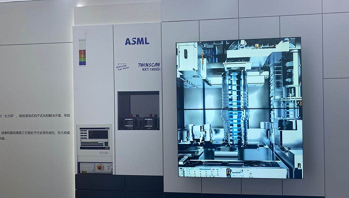ASML去年实现净利36亿欧元，极紫外光刻机出货超过100台
