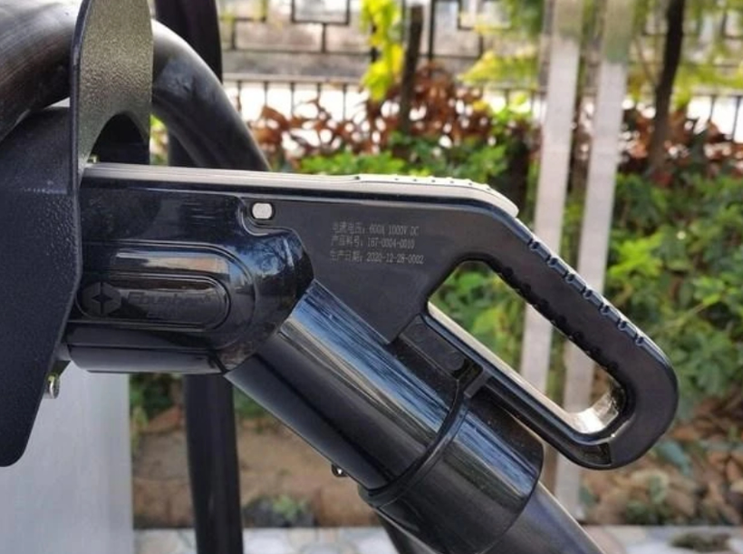 广汽埃安超级快充桩曝光 功率可达600kW