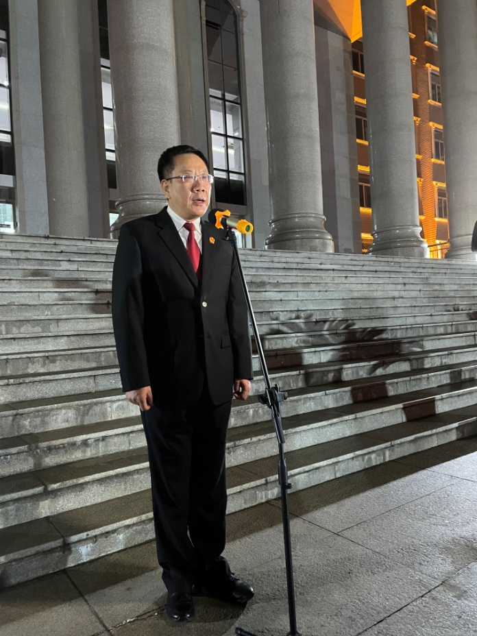 书记,院长殷文胜担任行动总指挥,党组成员,执行局长史辉担任副总指挥