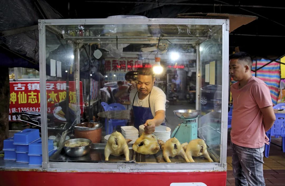 在广东一只地道的白切鸡有多美味