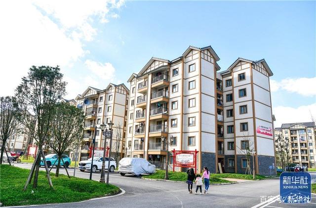 这是贵州省威宁县五里岗街道朝阳新城易地扶贫搬迁安置小区(11月28日