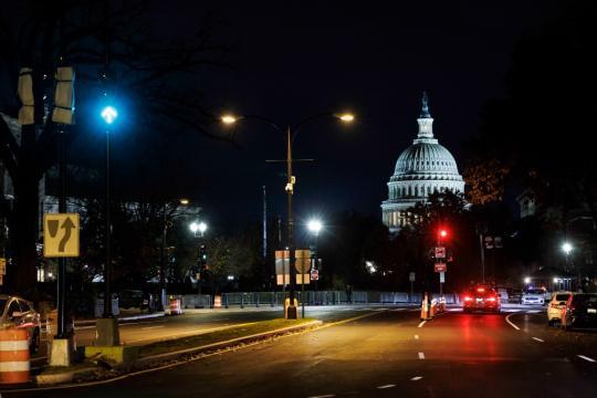 12月2日在美国华盛顿拍摄的国会大厦。（新华社发，沈霆摄）