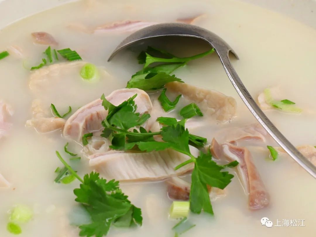 料足汤鲜天冷了一定要喝的胡椒肚肺汤正宗松江老味道