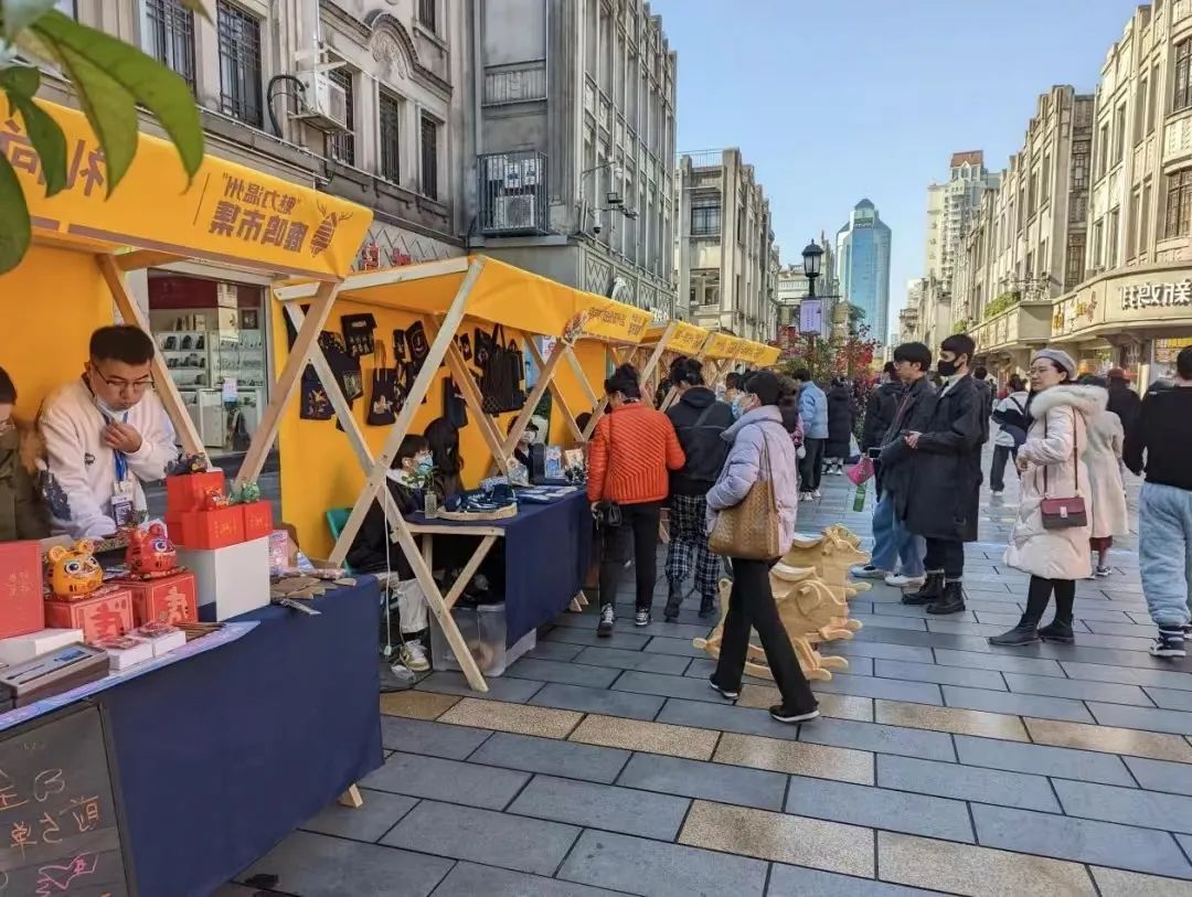 文创市集汇聚高校创新势力魅力温州首届鹿鸣文创周热闹开市