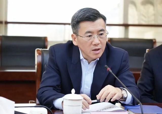 抓好年底收官冲刺各项工作宝山区委财经工作委员会会议召开