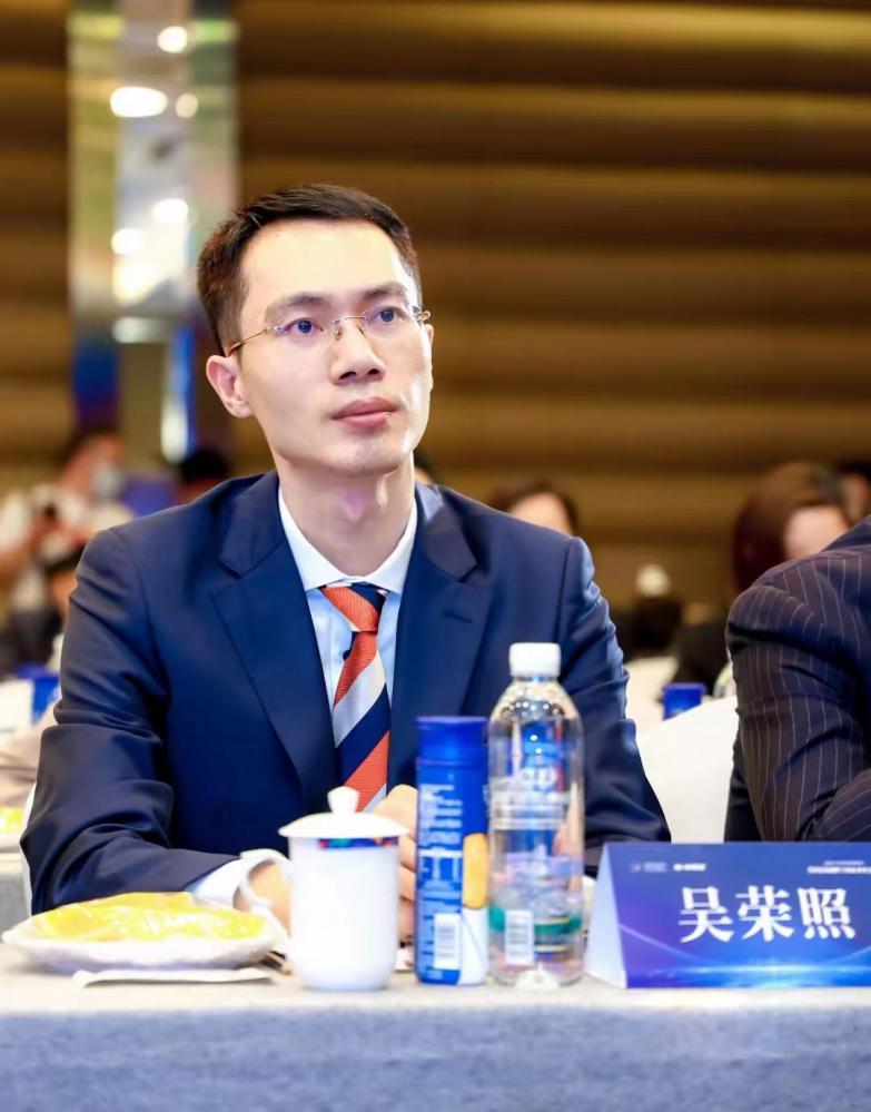 专访鸿星尔克吴荣照数字化升级要与环保产业链相结合