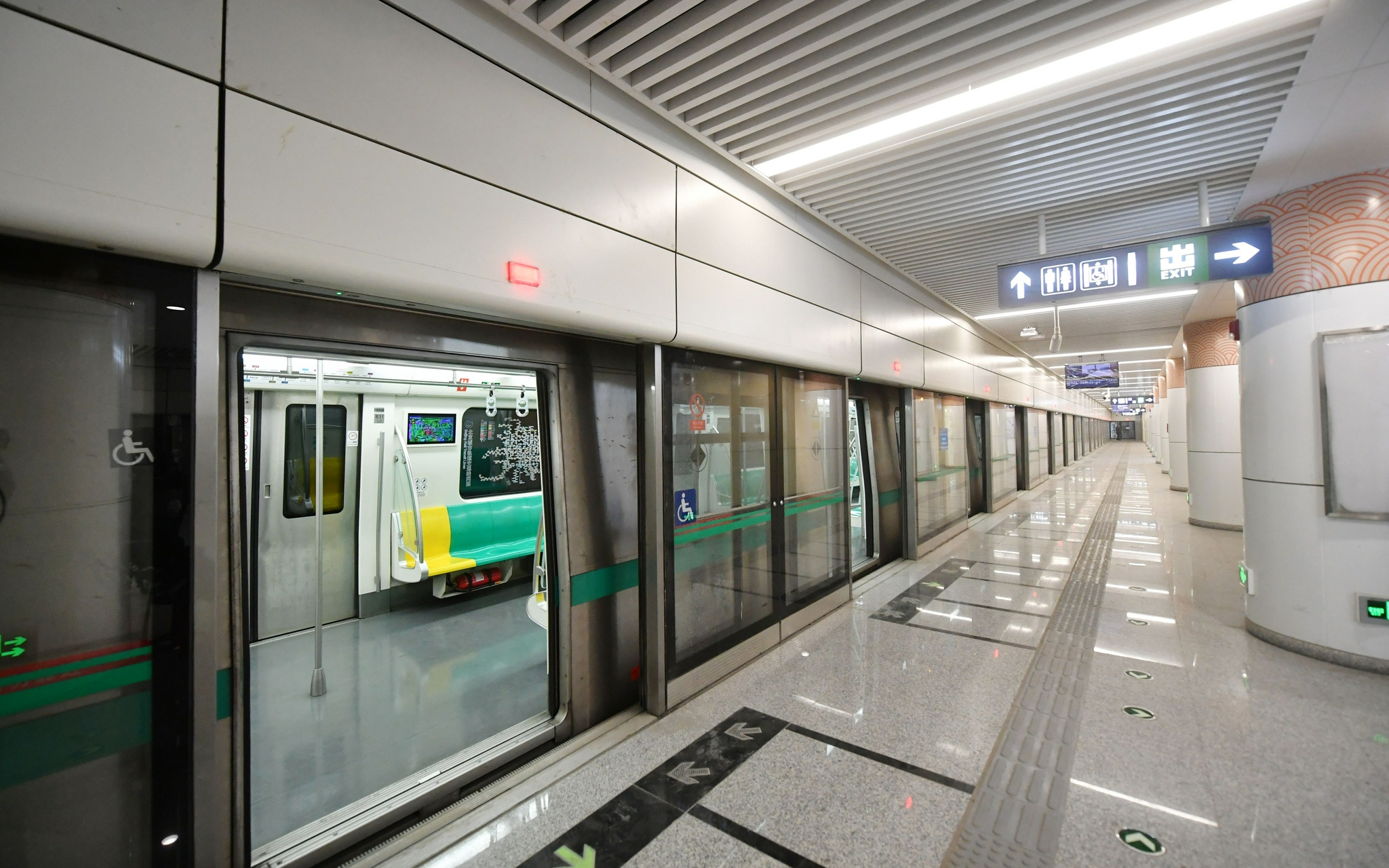目前，地铁8号线的剩余段正在进行运行测试。新京报记者 王贵彬 摄