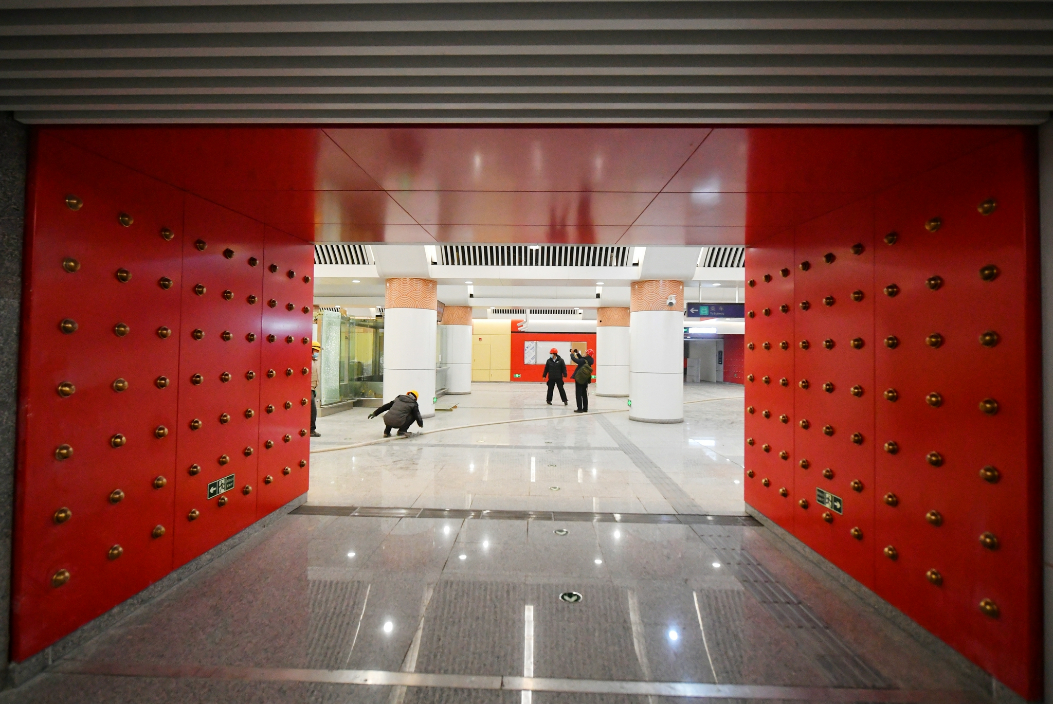 8号线剩余段的设计延续了全线设计的“门观中轴”概念。新京报记者 王贵彬 摄