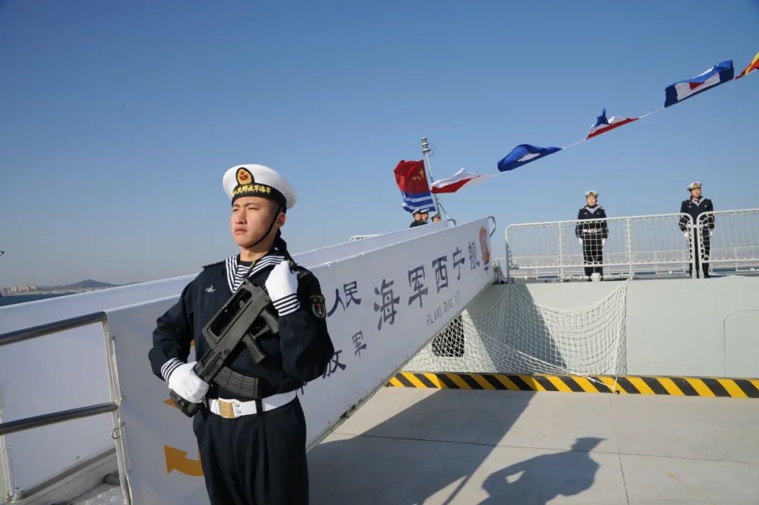 来看水兵们的别样腊八