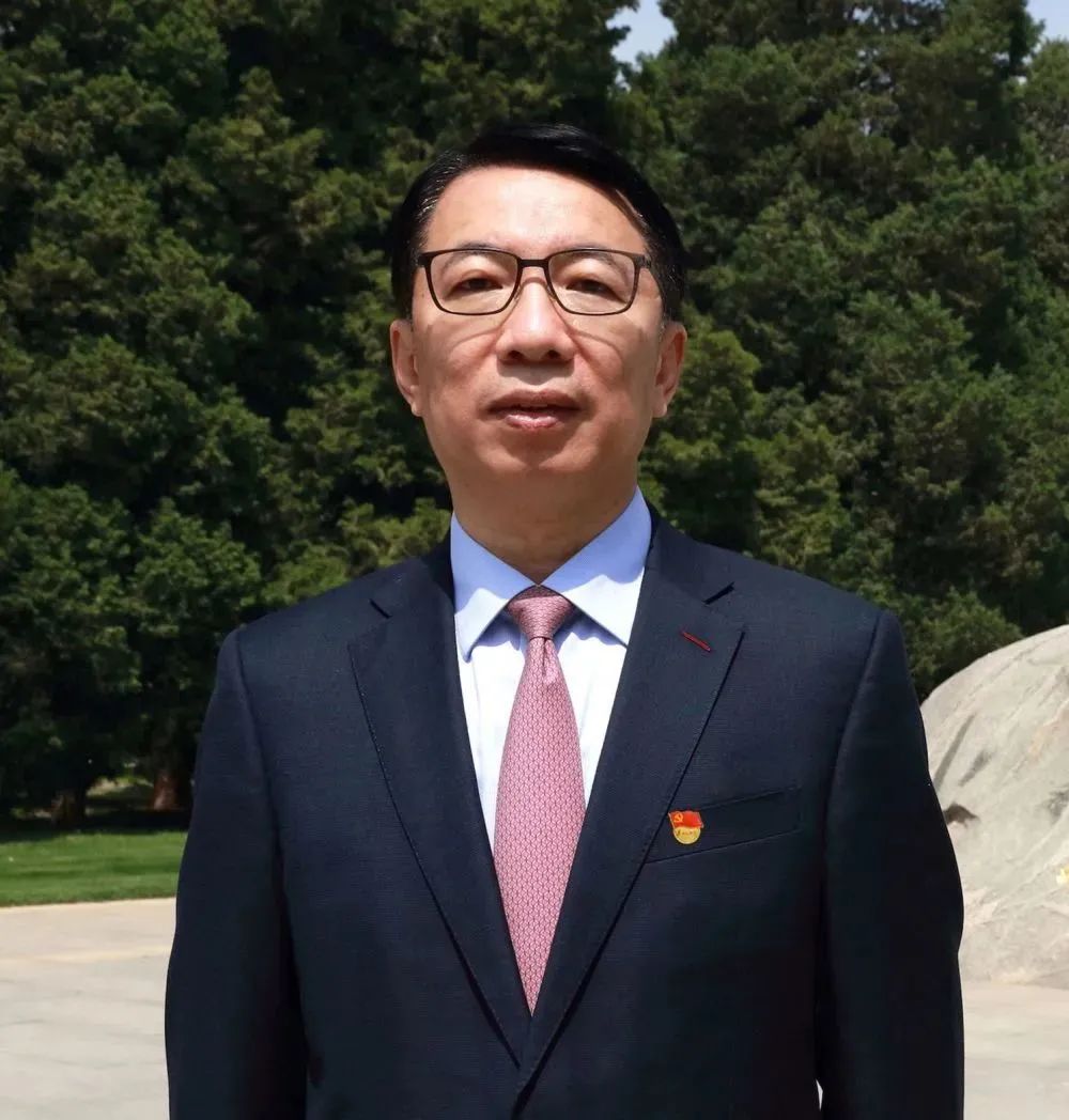 郑杨新时期金融业服务绿色发展思考