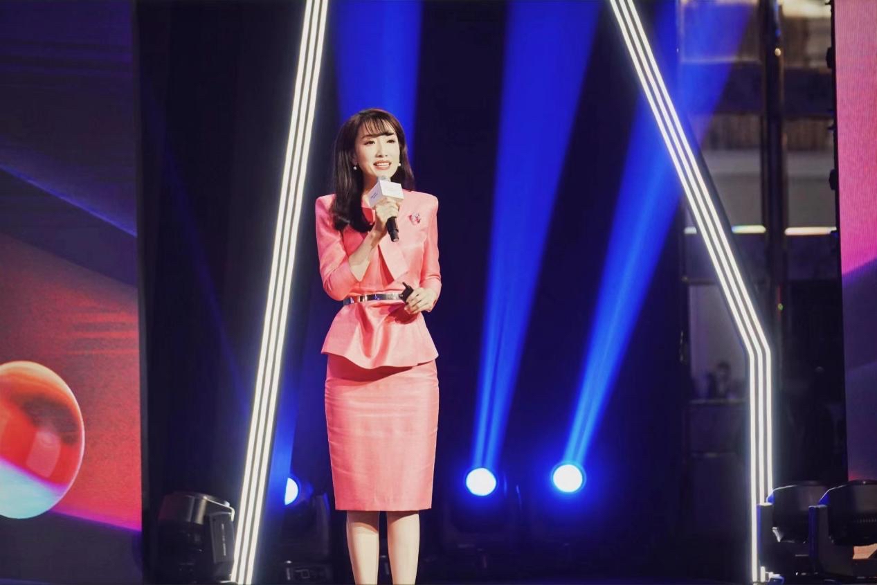 携程集团副总裁,整合营销与传播负责人孙天旭进行主题演讲