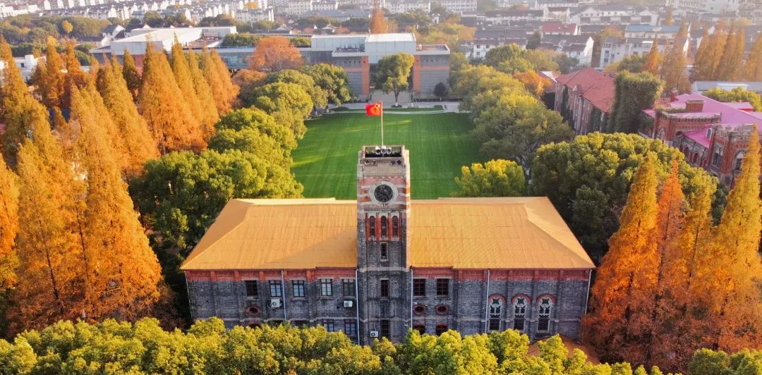 一起来看镜头下苏大的对称美