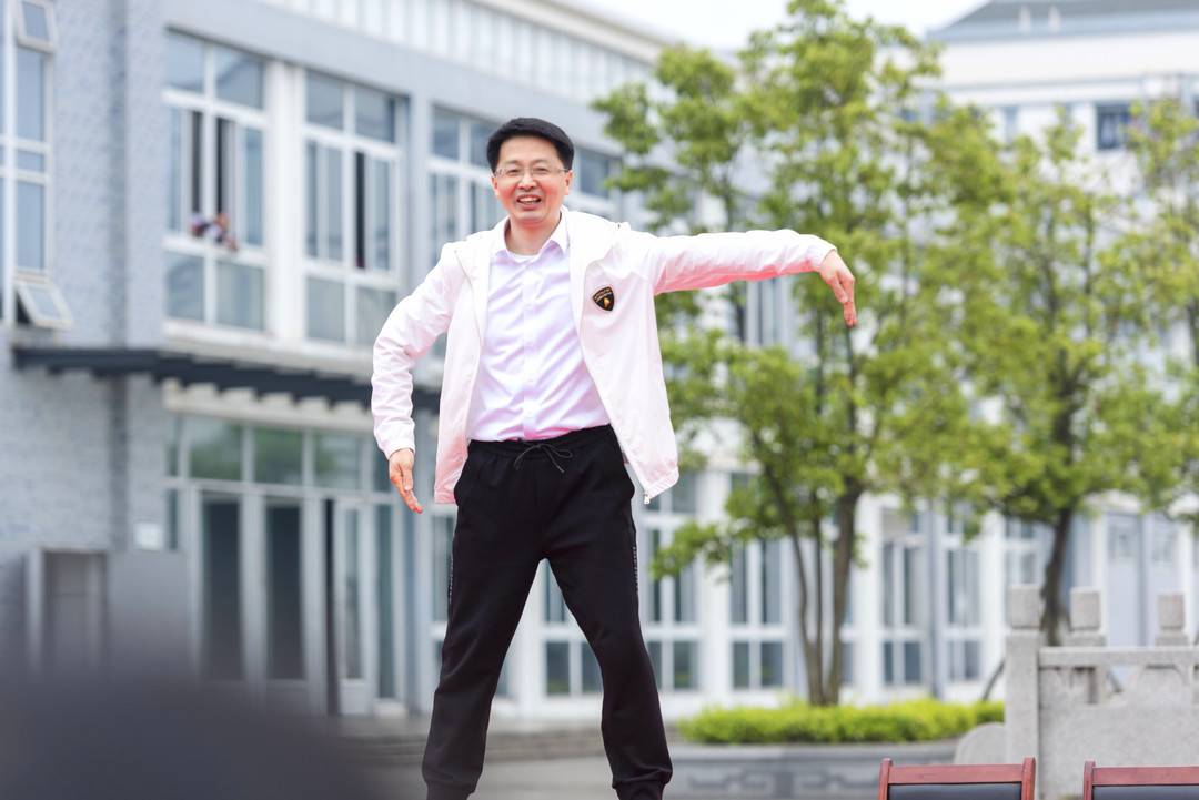 四川霹雳舞局长段礼富我不是网红只想做有温度的教育人丨2021刻度