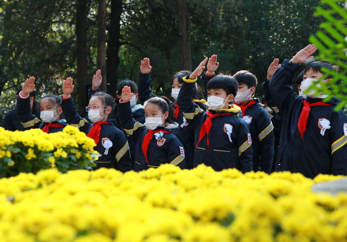 侠客岛 南京大屠杀吓哭小学生 恰说明香港该补历史课 香港 新浪财经 新浪网