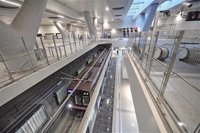 北京地铁14号线年底全线贯通运营