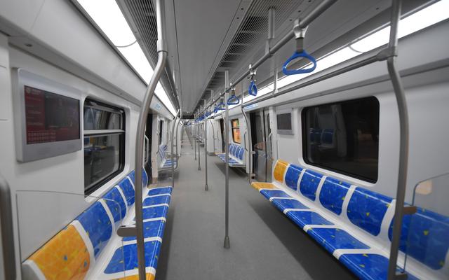 17号线地铁列车.新京报记者 王贵彬 摄