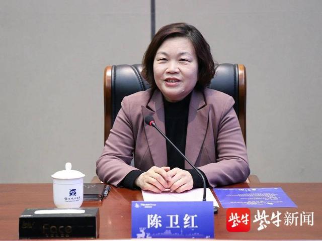 盐城市文化广电和旅游局局长袁国萍,燕舞集团董事长任连璋,携程集团