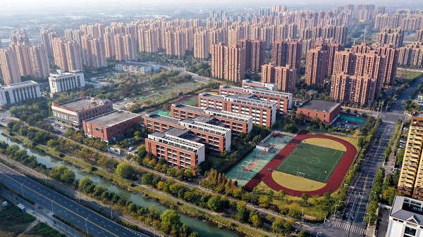 图说:位于宝山区大居及配套美罗家园第一小学,罗店第二中学