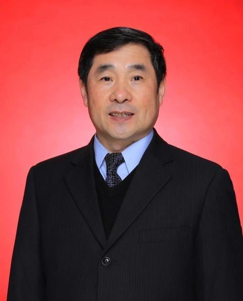 马军马军,1962年7月15日出生于黑龙江省宁安市,1991年至1993年于同济