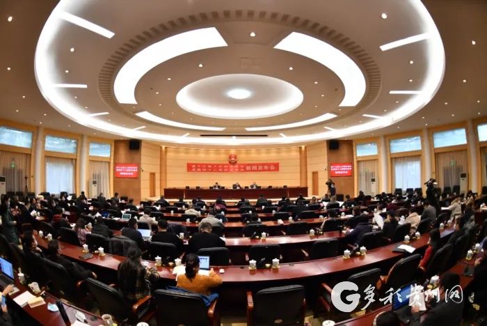 各省gdp两会_2021全国地方两会|江苏GDP迈入10万亿俱乐部,13市援鄂铸就“苏大...