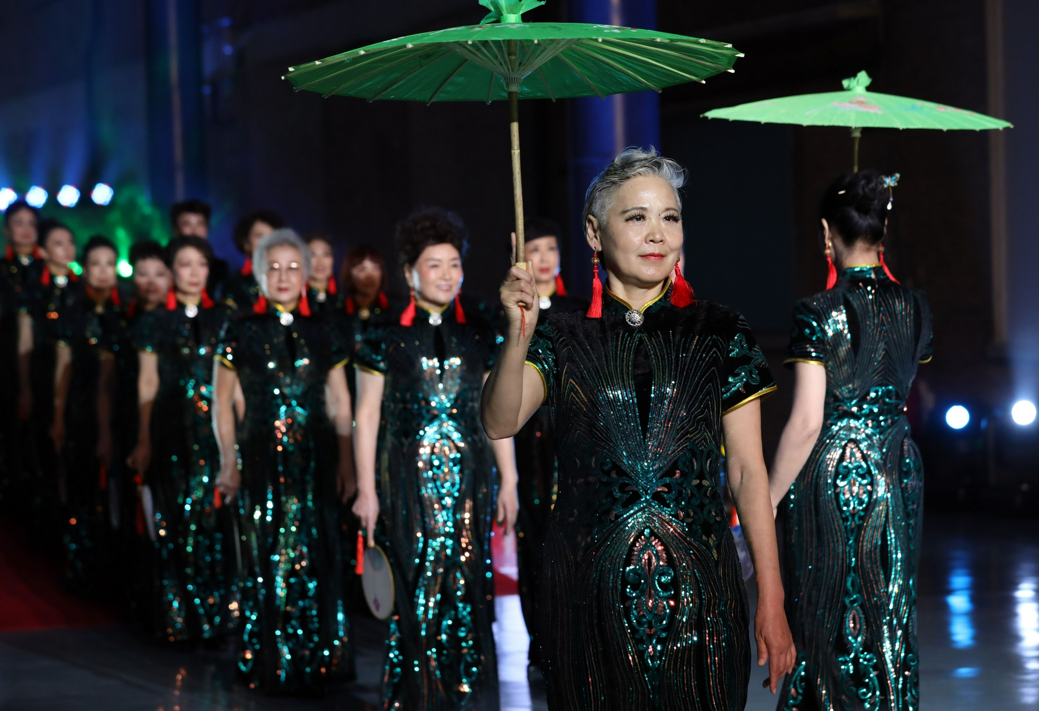 2021年北京中老年模特大赛落幕,北京夕阳红艺术团斩获冠军