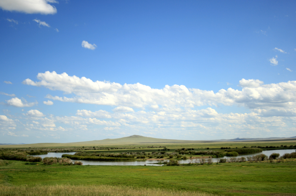 蒙古国的克鲁伦河.