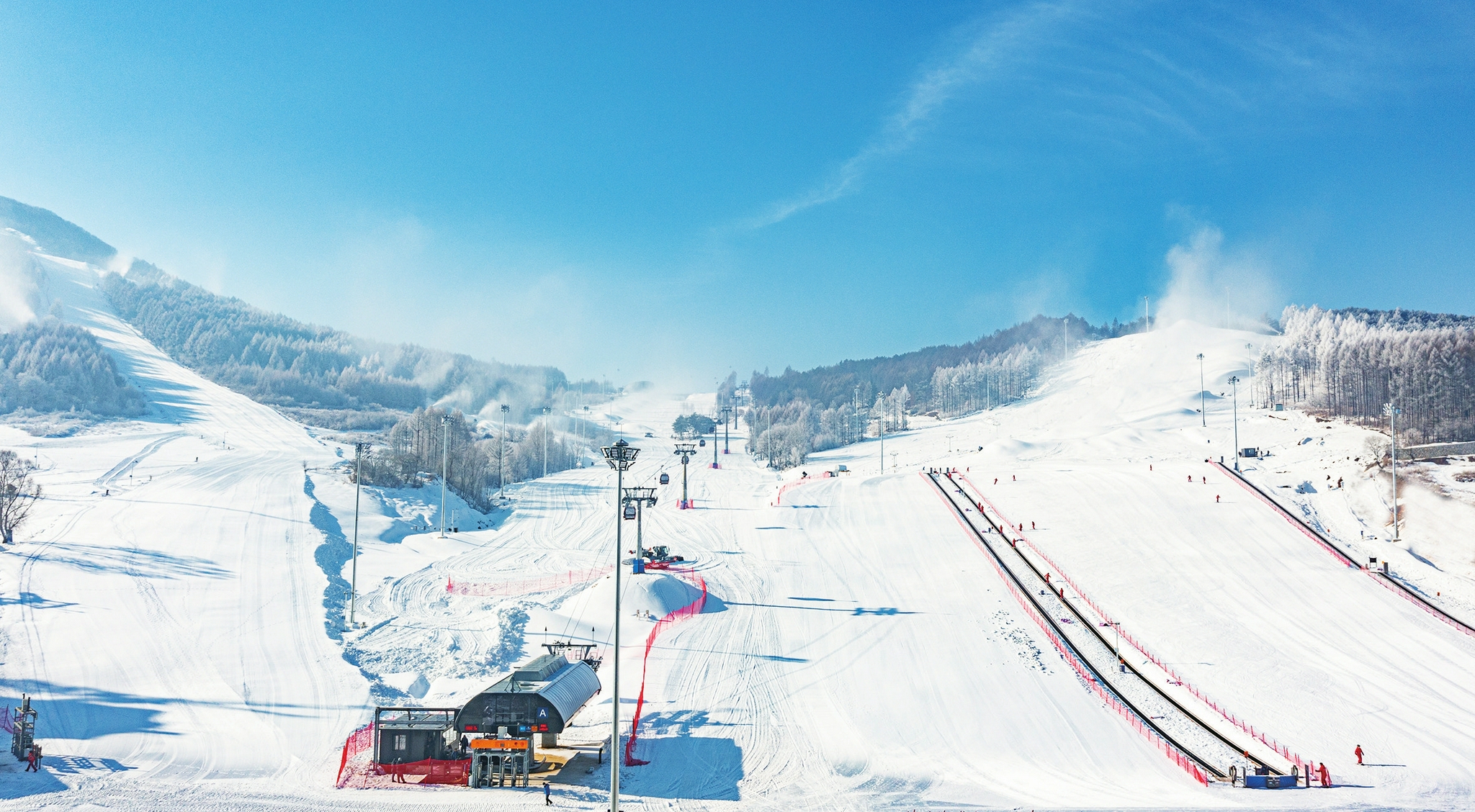 请到万峰通化滑雪度假区来玩雪