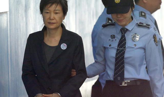 峰回路转！朴槿惠胞妹宣布竞选总统，文在寅恐获韩国总统标准结局休闲区蓝鸢梦想 - Www.slyday.coM