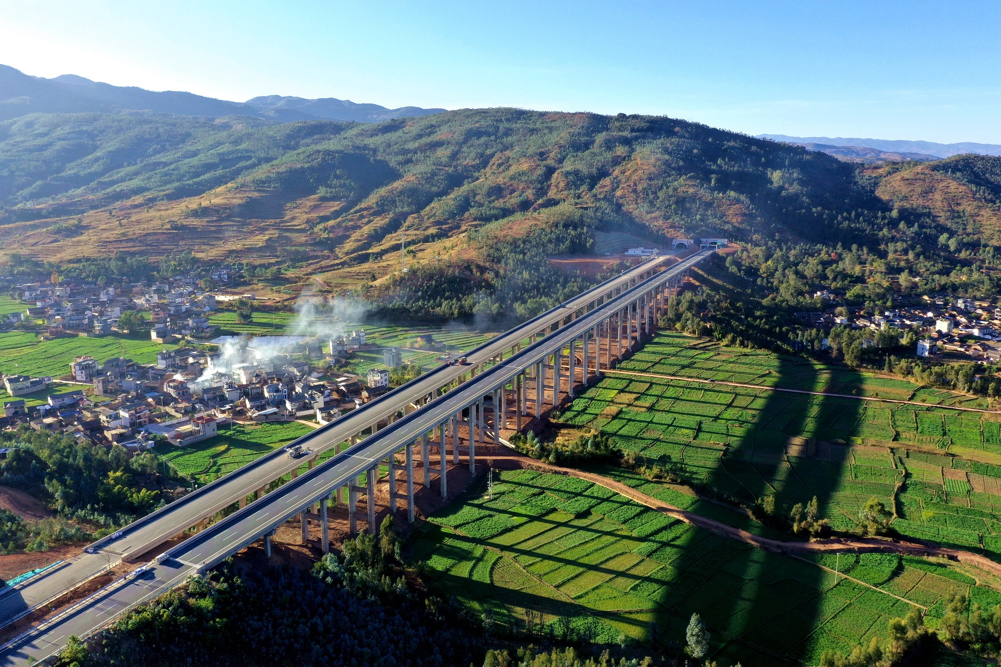 云南大南高速公路巍山段即将建成通车