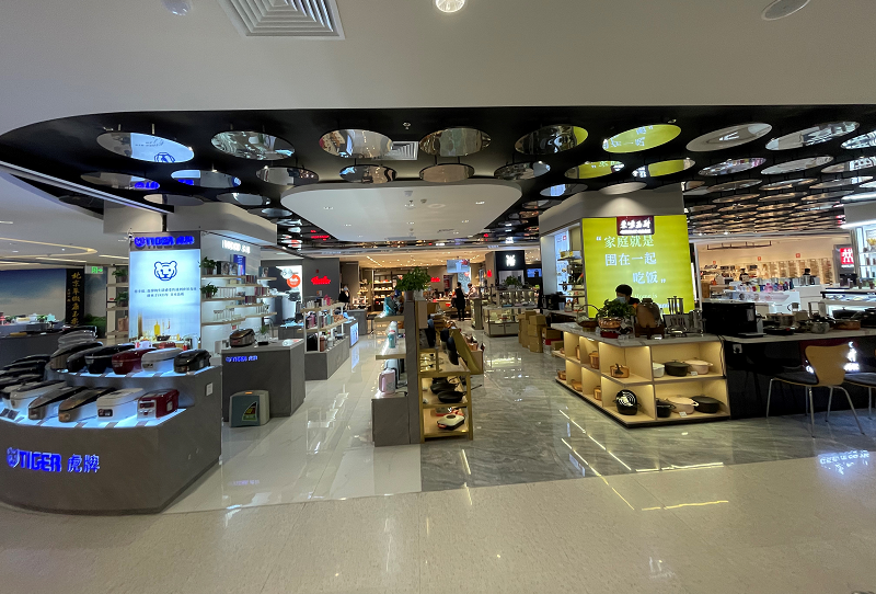 翠微百货公主坟店重装亮相消费者会买单吗