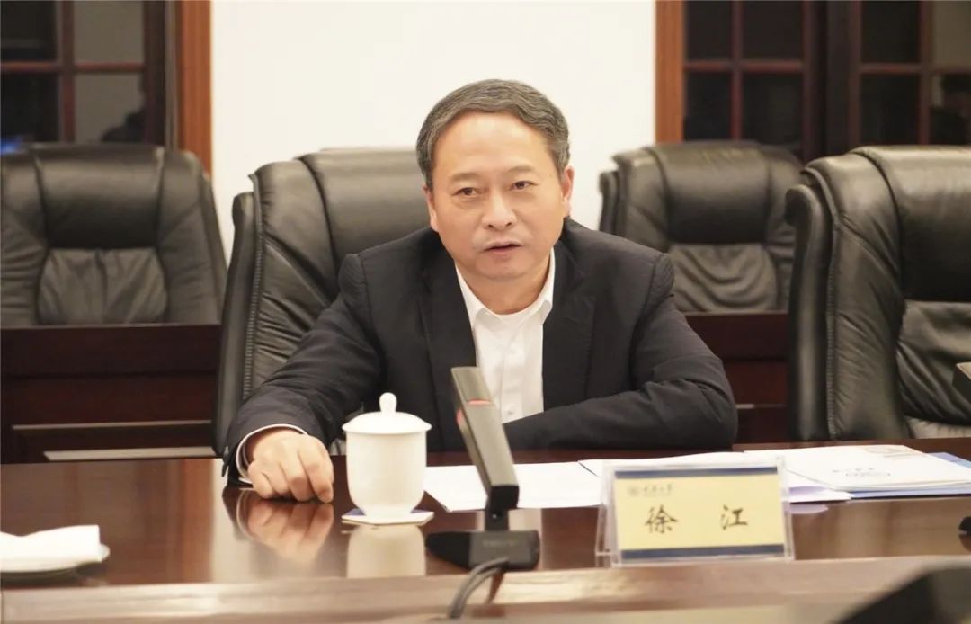 快戳重庆市黔江中心医院划转为重庆大学直属附属医院正式签约