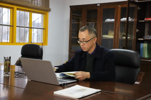 政协委员风采胡曙光坚守教育初心践行委员使命