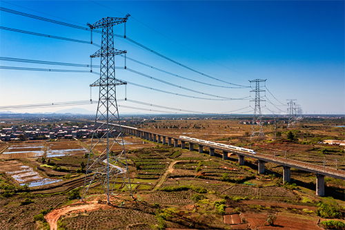 南昌—长沙1000千伏特高压交流工程输电线路.