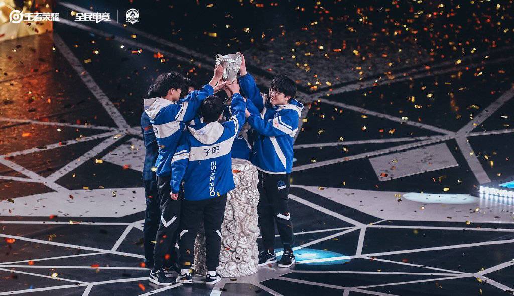 kpl封面观察武汉estar花海教练教会了我成为好队长很荣幸能为家乡出战