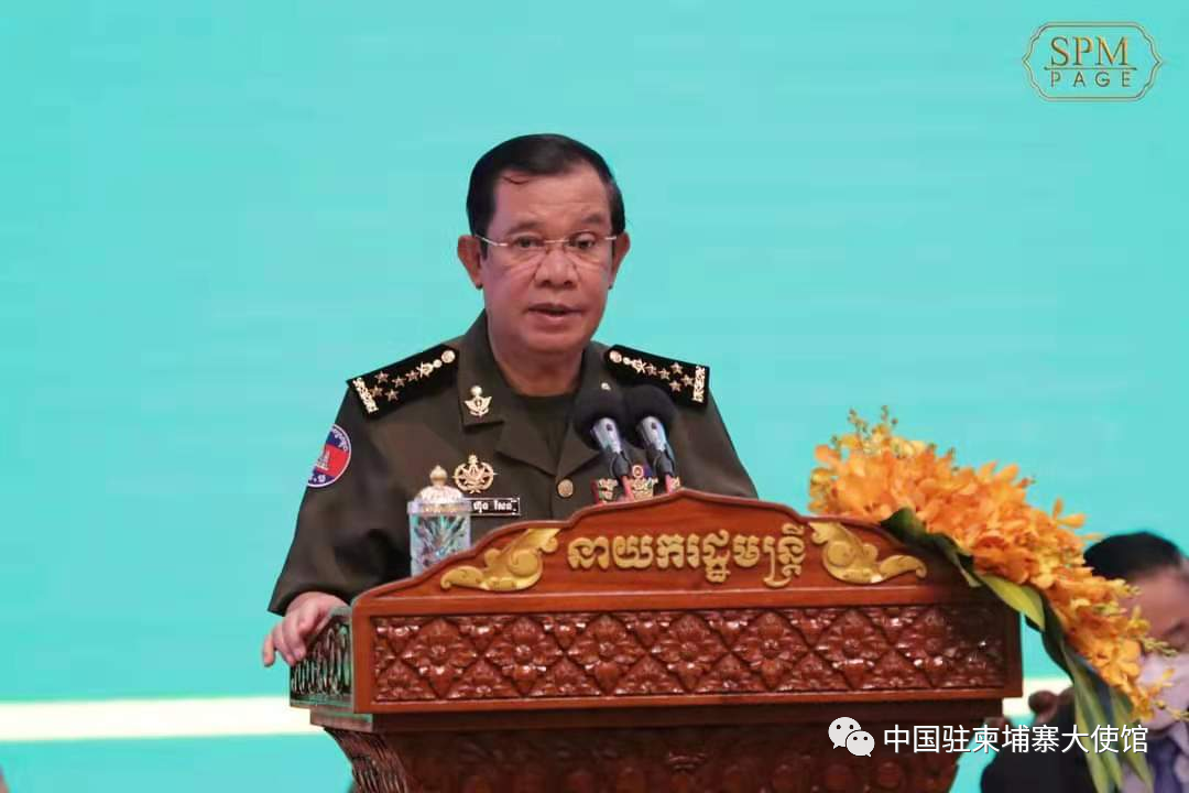 驻柬埔寨大使王文天应邀出席柬国防部新办公大楼启用仪式