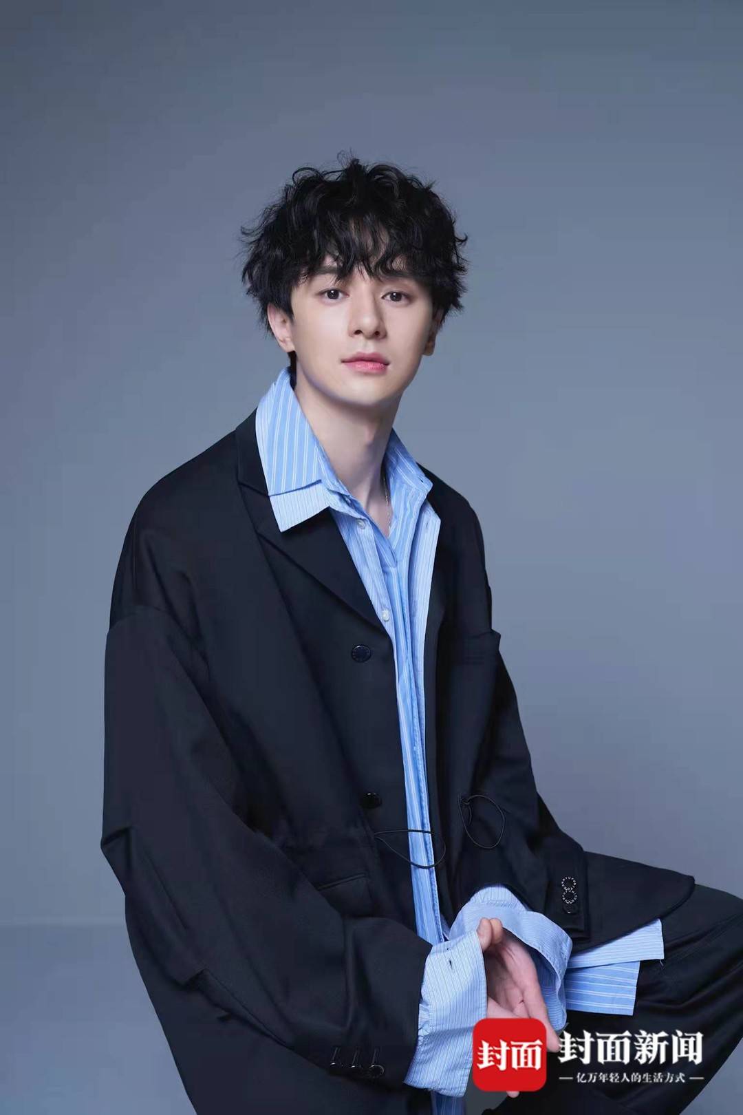 封面会客厅华灯初上第二季开播张轩睿趁还能诠释男孩的时候把角色做好