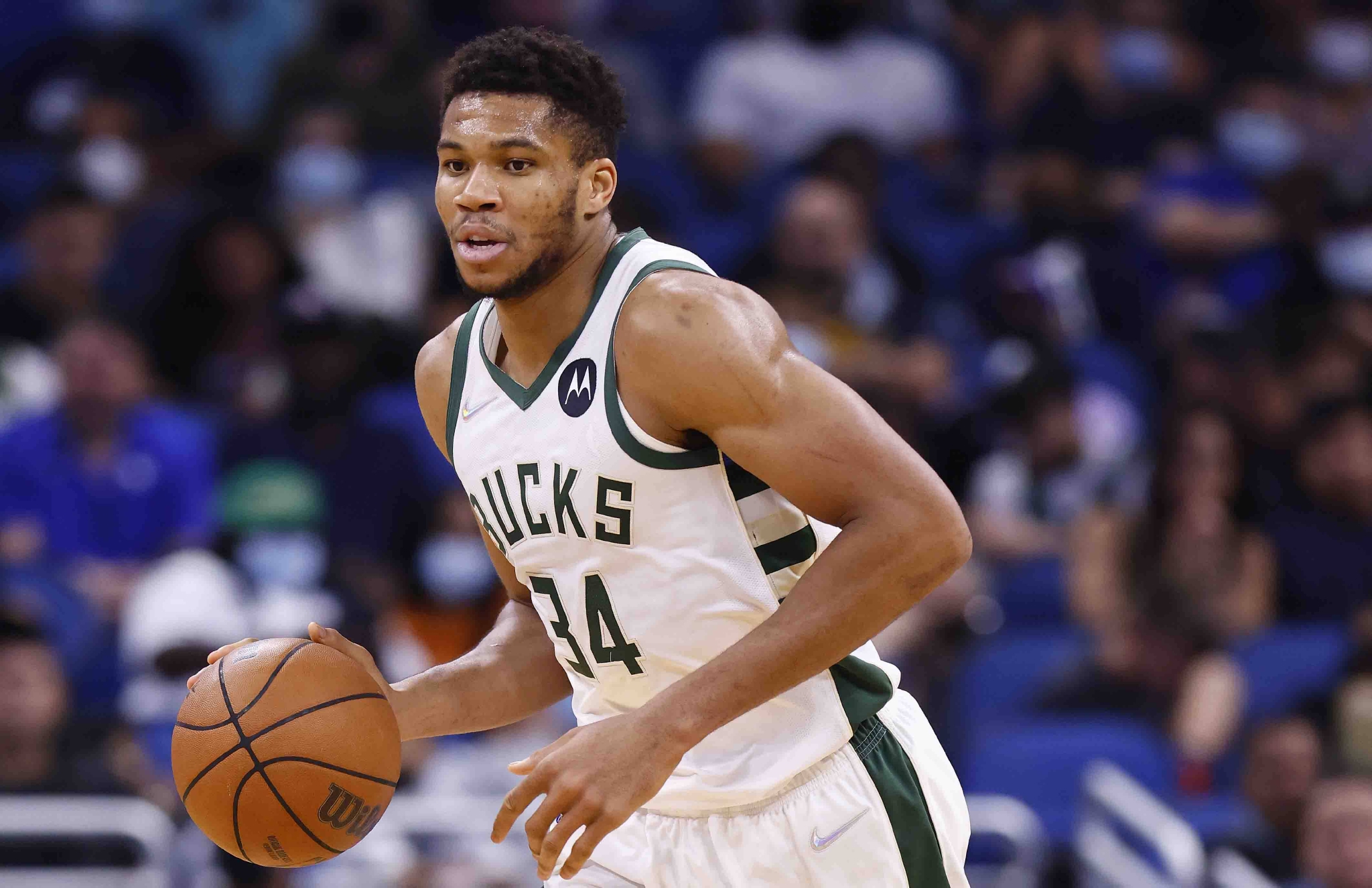 字母哥续约风波未平快船乘虚而入能否打破雄鹿王朝的垄断