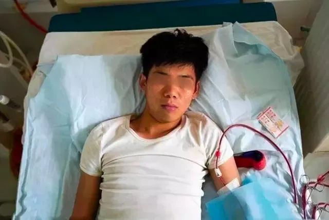 10年过去当初卖肾买iphone的小伙已是3级伤残还有人在走他的老路