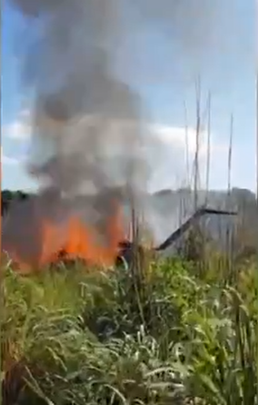 飞机坠落后起火