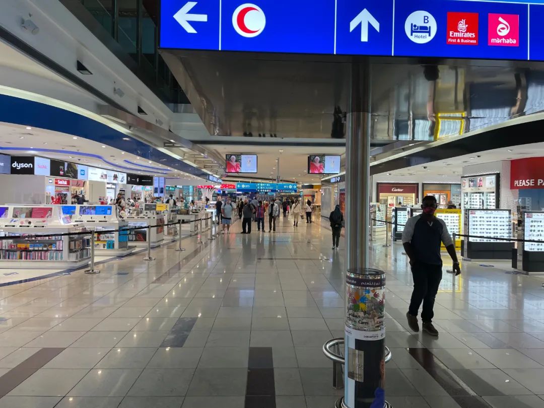 记者直击阿富汗防疫之痛|喀布尔|阿富汗|迪拜_新浪新闻