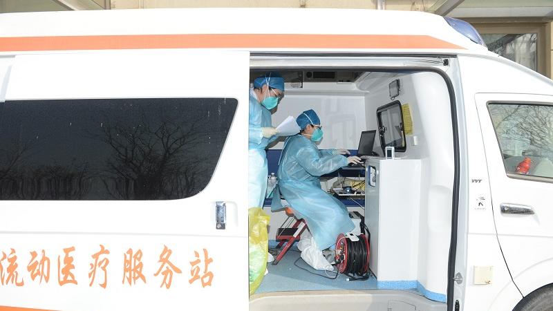 北京大兴“流动医疗车”开进天宫院 努力为居民做好用药服务