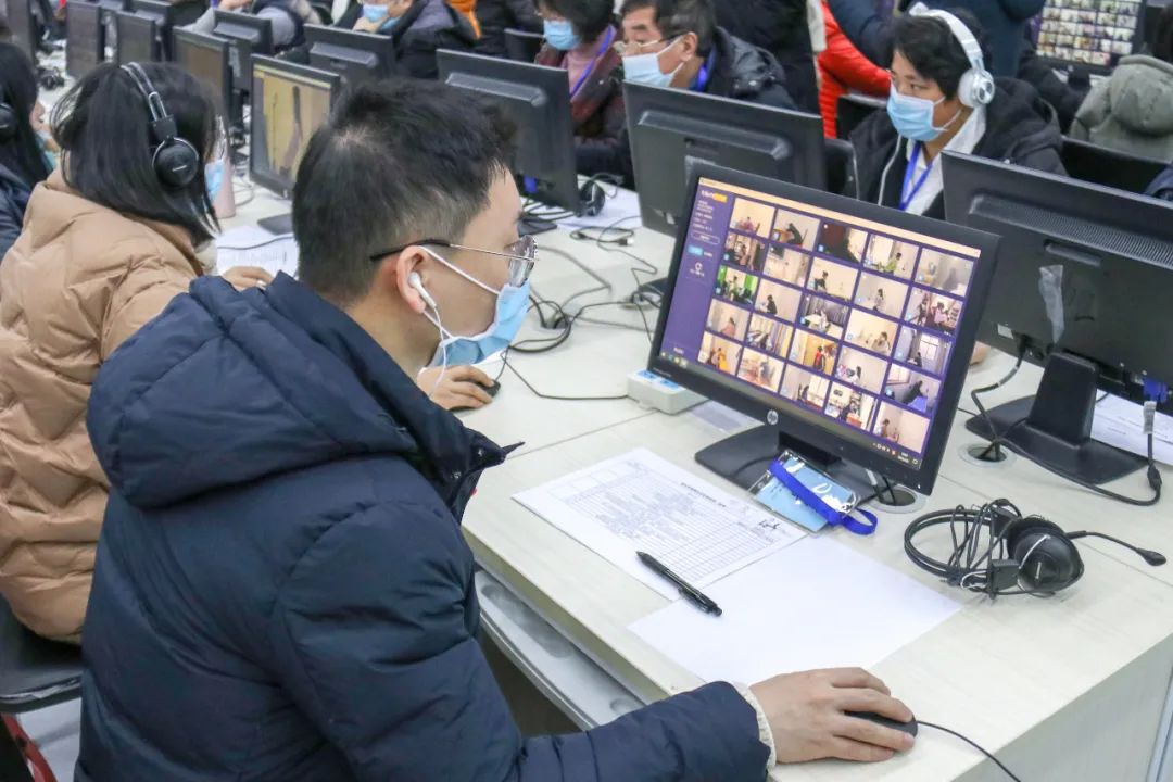 ▲ 中传2021年艺考初试线上直播监考中国传媒大学监考点