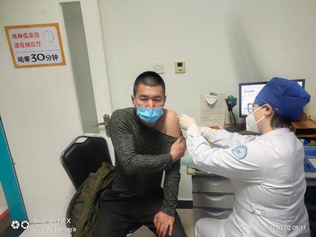 北京顺义首批公交从业者接种新冠疫苗