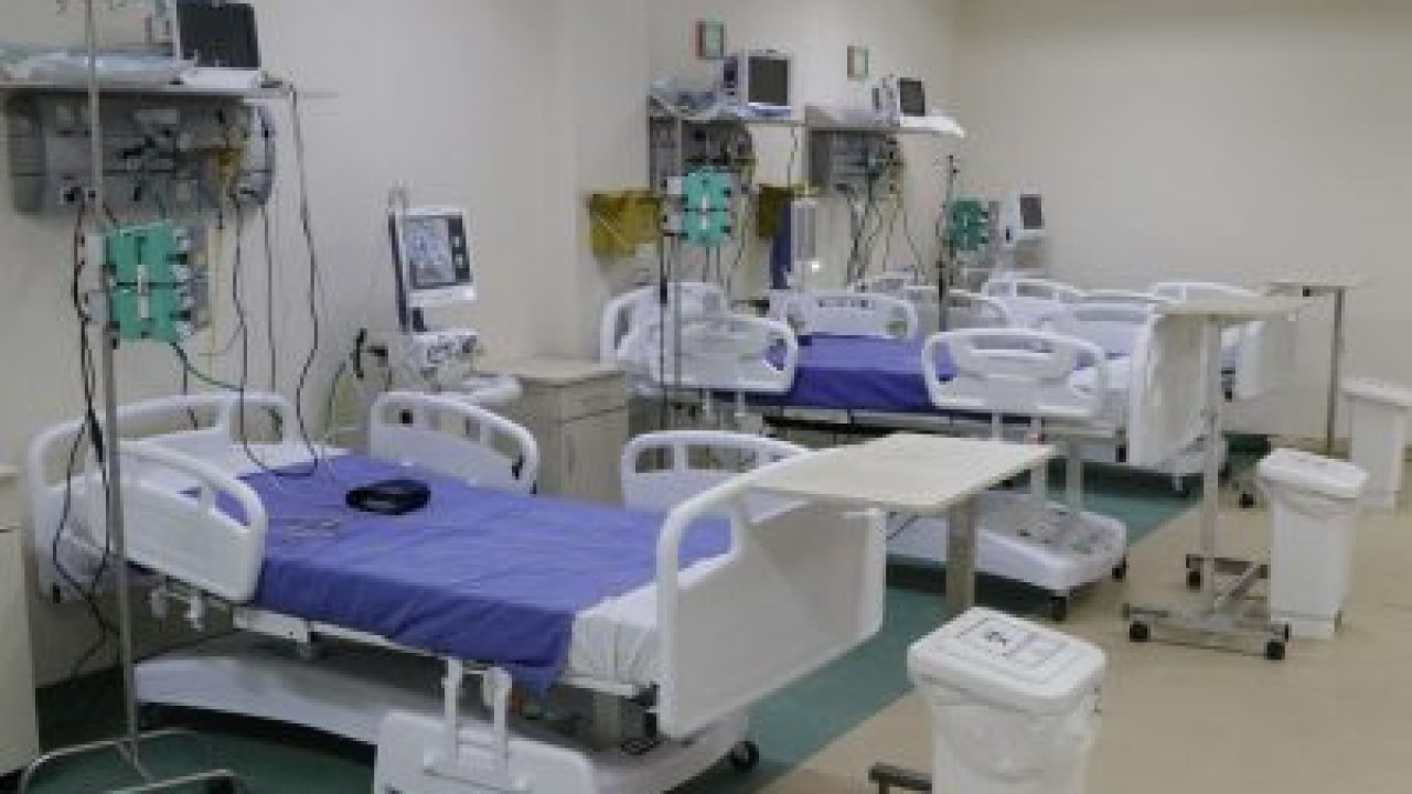 巴西里约市向民间医疗机构租用闲置病床以应对新冠疫情