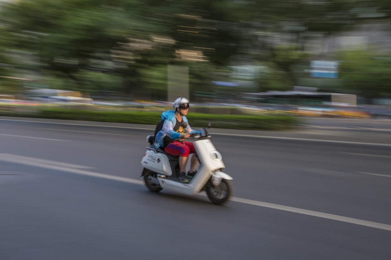 下沉市场两轮出行，跃过“单车”直奔“电单车”